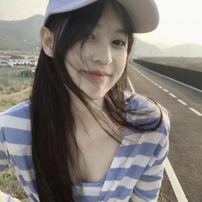 死亡女孩的夏天海报